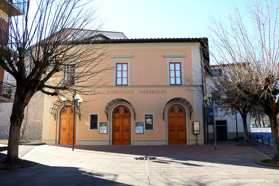 Vista frontale del Teatro Comunale di Figline Valdarno, Teatro Garibaldi